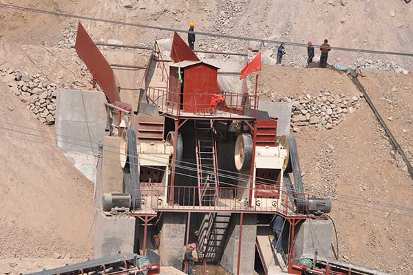 The solution to jaw crusher during work