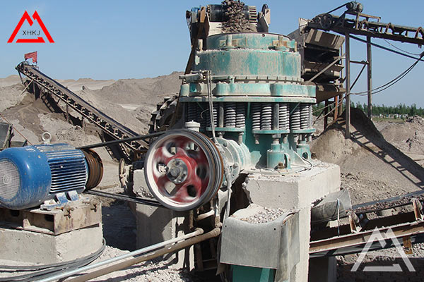 What should I pay attention to when feeding the cone crusher?