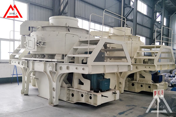 What are the factors that determine the output quality of the sand making machine
