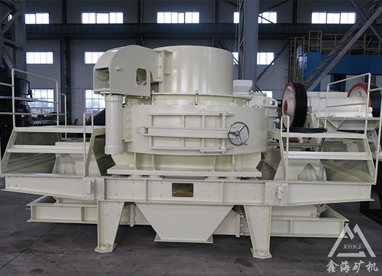 What is the effect of high temperature in summer on the sand making machine?