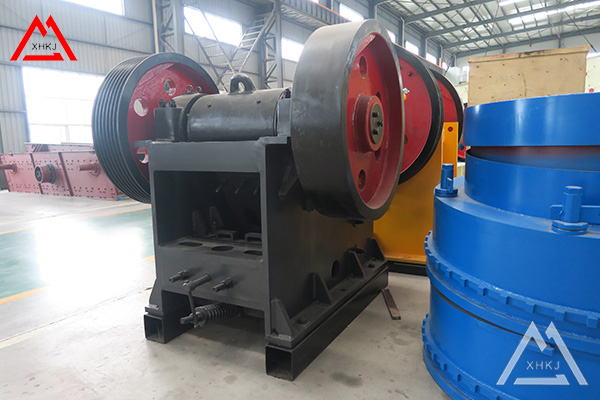 What is the role of jaw crusher in stone production line