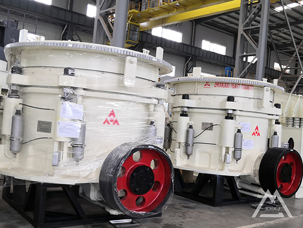 What are the advantages of choosing a cone crusher for crushing granite?