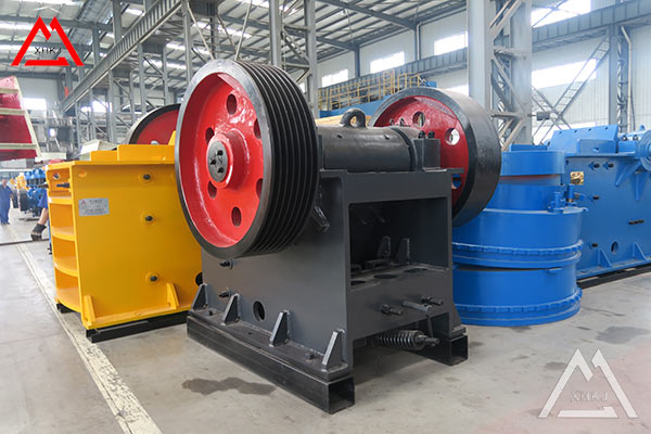 Maintenance method of jaw crusher in stone production line