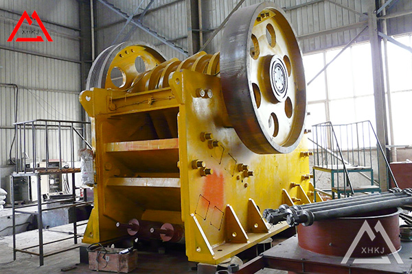 What are the wearing parts of jaw crusher?