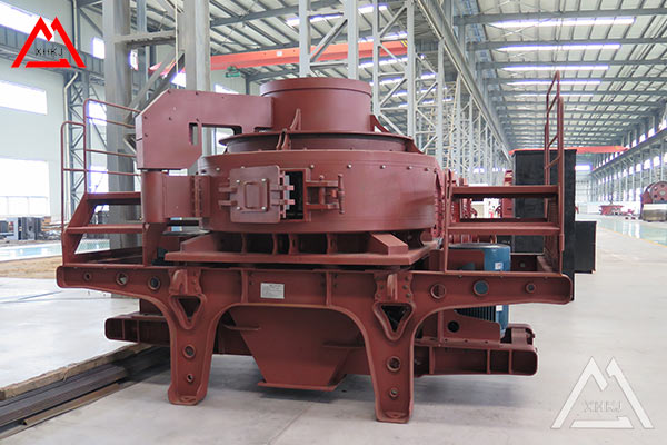What is the basic operation process of sand making machine?