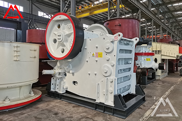 Preparation work and lubrication before starting the jaw crusher